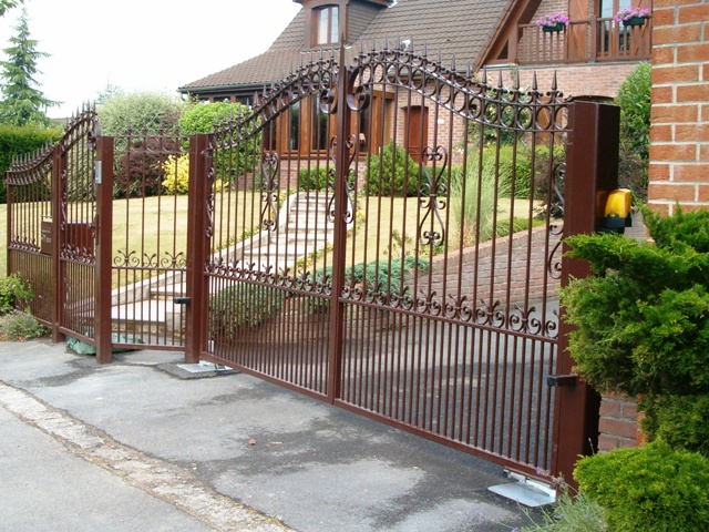 Manufacture, gates, doors, Manufacturers, of, steel, gates, fences, railing, villa, doors, Wrought, iron, metal, gates, los, angeles, maker, in, miami, Florida, Floride ,usa, store, workshop, door